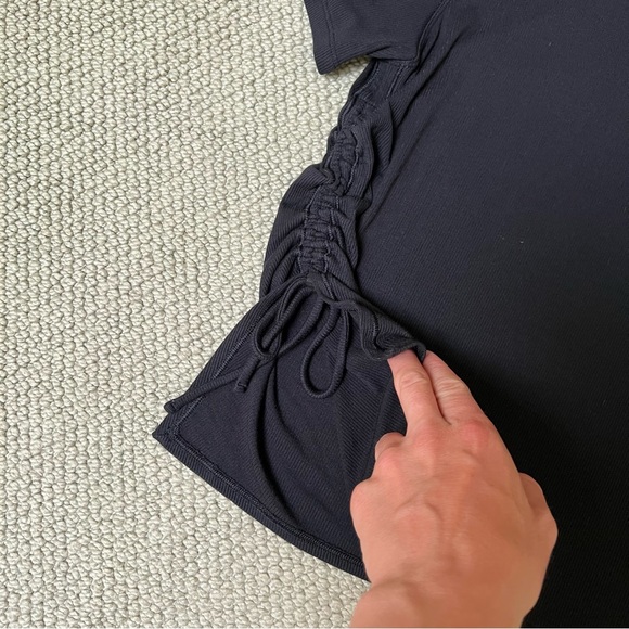 Lululemon Side Cinch Ribbed T-Shirt - Picture 5 of 7